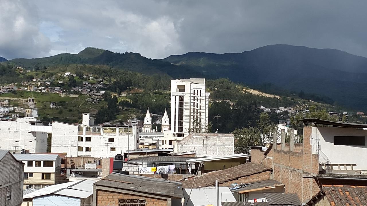 A Pousada Hostal Los Lirios Loja Exterior foto